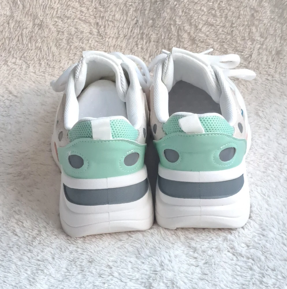 Shein NWT white colorful lace up platform sneakers athletic shoes. Size 40. (8).